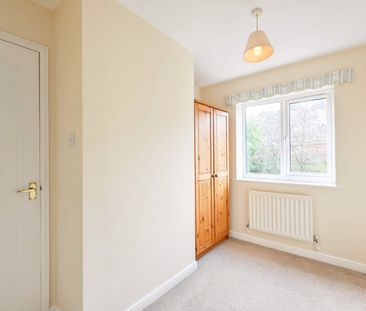 3 bedroom terraced house to rent - Photo 5