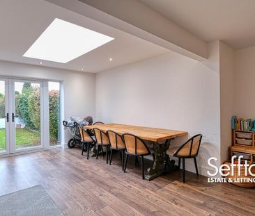 3 bedroom semi-detached bungalow to rent - Photo 4