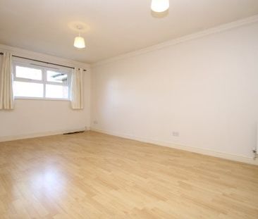 Chichester 2 bedroom flat to rent - Photo 1
