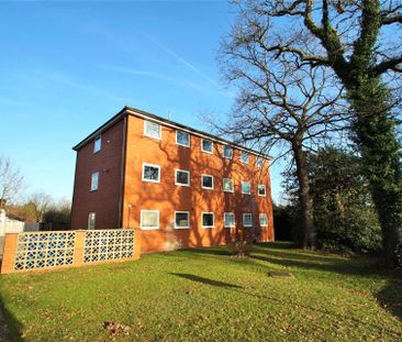 2 bedroom Flat in Brittain Court, Sandhurst - Photo 1
