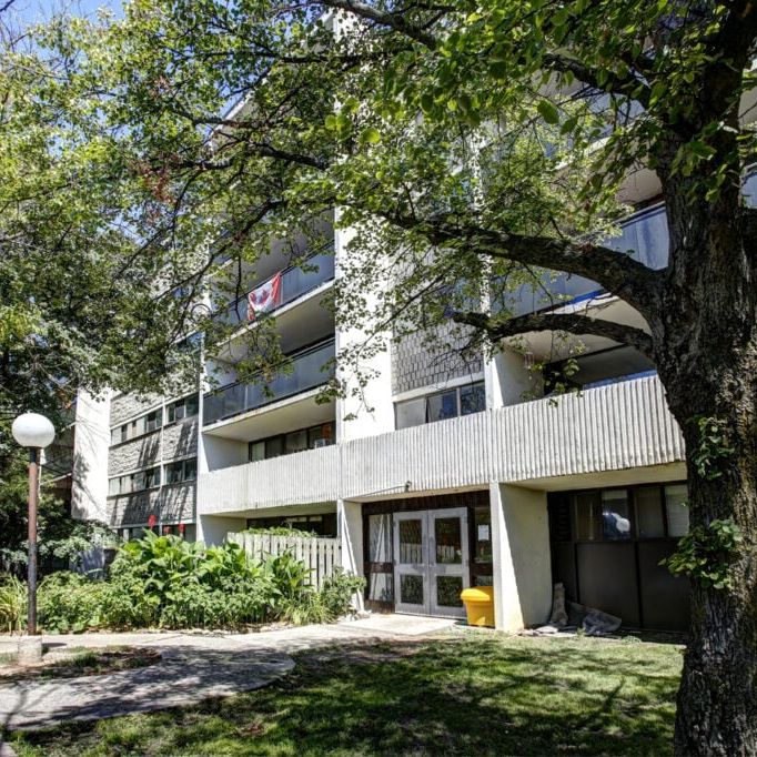 Valleyview Apartments - Photo 1
