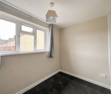 Milton Close, Nailsea, Bristol, Somerset - Photo 1