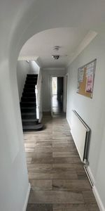 1 bedroom in a house share to rent - Photo 4