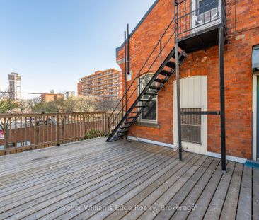 190 CATHARINE Street S #2 - Photo 4