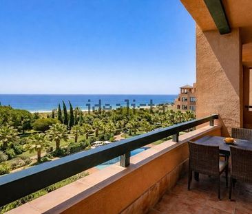 Alquiler de piso en Avenida de los Cisnes, 10 - Foto 1