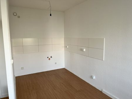 Wo das Leben so spielt…freie 3-Zimmer-Wohnung in der 1 Etage mit Balkon - Foto 3