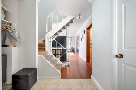 For Lease - 3502 Ash Row Crescent, Mississauga, Ontario - Photo 2