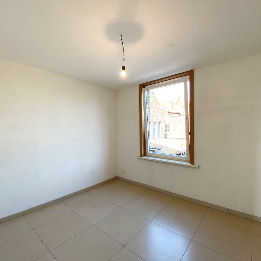 Onze-Lieve-Vrouwestraat 3, 8870 Izegem - Photo 1