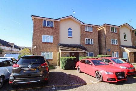 Turnberry Court, South Oxhey, WD19 - Photo 4