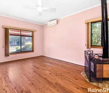 32 Champness Crescent, St Marys, NSW 2760 - Photo 3