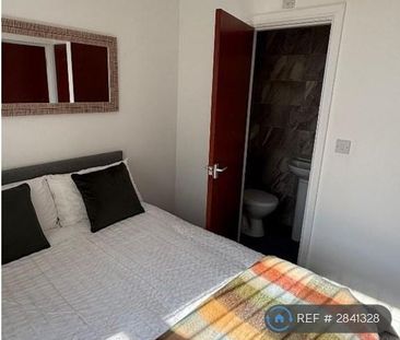 1 bedroom in a house share to rent - Photo 5