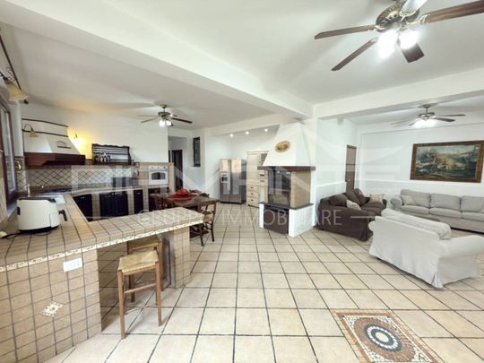 Villa unifamiliare via Elio Vittorini 10, Centro, Pedara - Photo 1