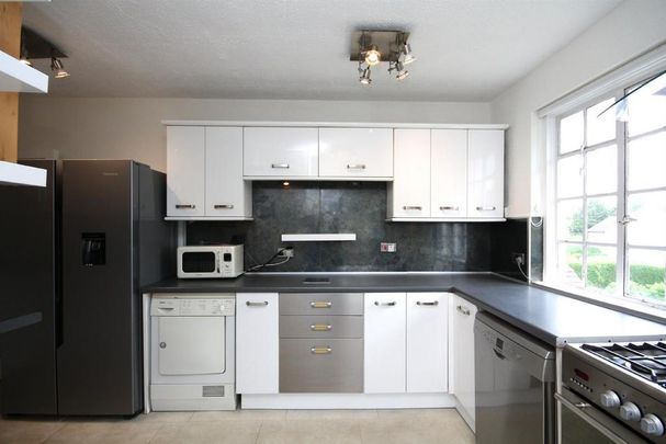 2 bedroom maisonette to rent - Photo 1