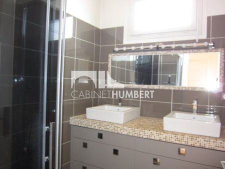 Location Appartement 3 pièces 77m² ST ETIENNE 42000 - Photo 5