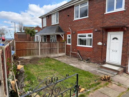 3 bedroom semi-detached house to rent - Photo 5