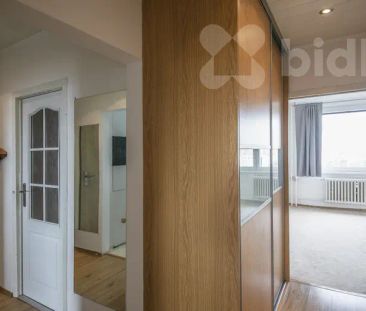 k pronájmu světlý byt 3+1 s prosklenou lodžií a úchvatným panoramat... - Photo 4