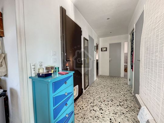 Maison -appartement location meublée Avignon ,81 m2, 2 chambres et un bureau, garage et jardin privatif, - Photo 1