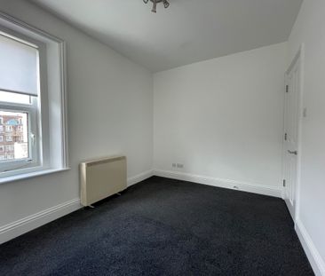 2 bedroom apartment to rent Wilmington Square, Eastbourne, BN21 - Photo 2