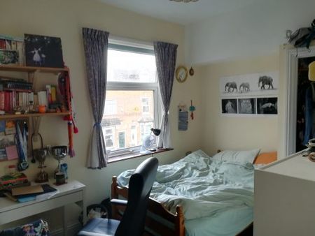 28 HARROW ROAD - Photo 5