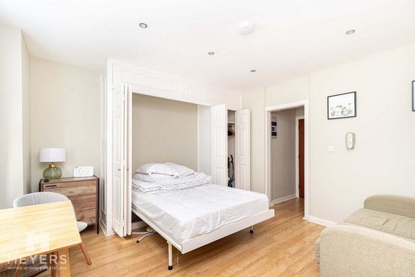 Studio to rent - Photo 1