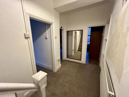 2 bedroom maisonette to rent - Photo 4