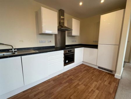 2 bedroom apartment to rent - Photo 4