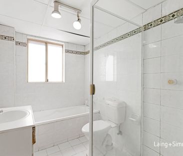 2 Bedroom Spacious Unit - Photo 2