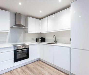 Durnsford Road, London, SW19 - Photo 1
