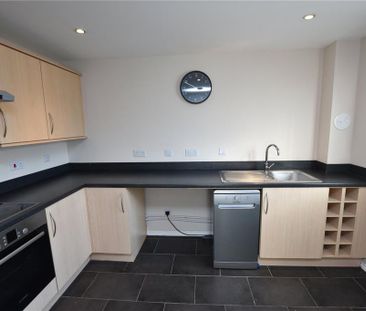 2 bedroom flat to rent - Photo 6