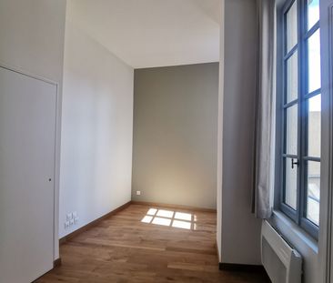 A louer Nîmes, proche Maison carrée, dans résidence standing, au cœur de ville, studio de 17 m² au calme - Photo 2