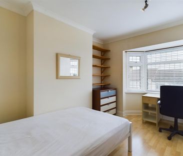 Crayford Road, Brighton - Photo 2