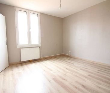 Appartement 4 pièces à louer St Étienne - 42000 / Réf: 8 - Photo 2