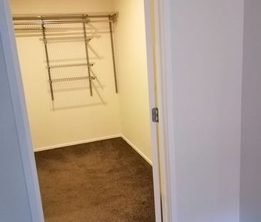 Charming 1BR Flat in Howick - Photo 1