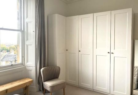 3 bedroom flat to rent - Photo 4