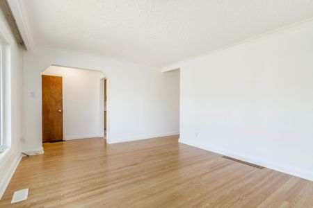 For Lease - 51 Black Creek Boulevard Unit# Upper, Toronto, Ontario - Photo 2