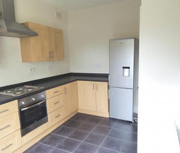2 Bedroom Apartment To Let - Photo 4