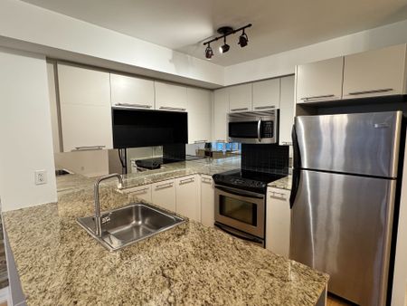 For Lease - 25 Carlton Street Unit# 328, Toronto, Ontario - Photo 5