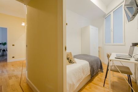 Calle de Fernán González, Madrid, Community of Madrid 28009 - Photo 4