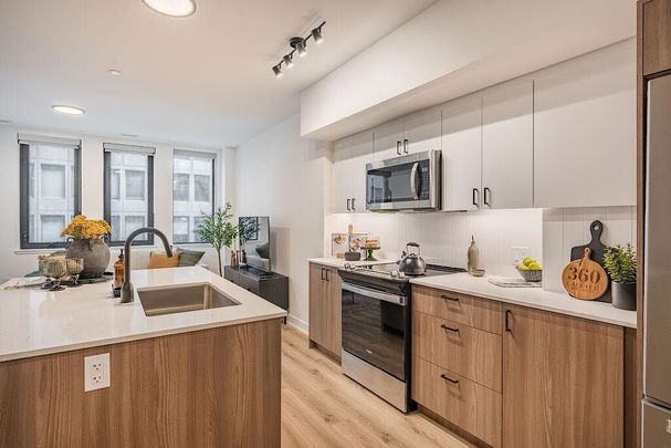 360 Laurier Avenue West, Centretown, Ottawa, ON - Photo 1