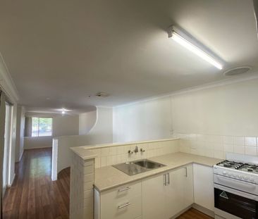 SPACIOUS FAMILY HOME WITH HUGE BACKYARD! - Photo 3