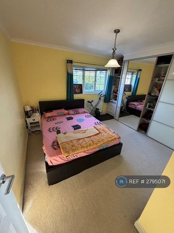 3 bedroom detached house to rent - Photo 5