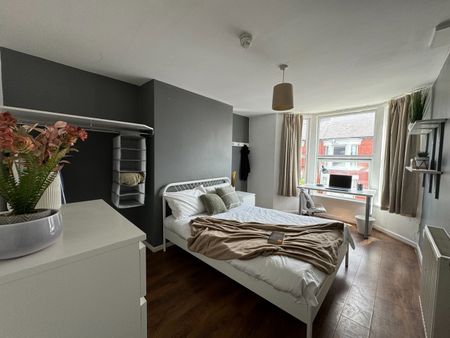 6 Bed Terraced House, Dudley Road, L18 - Photo 5