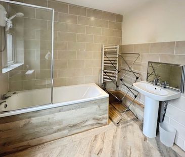 One-Bedroom Apartment - Photo 1