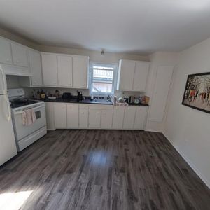 3 CH - 1 SDB - Québec - $1,327 /mo - Photo 2