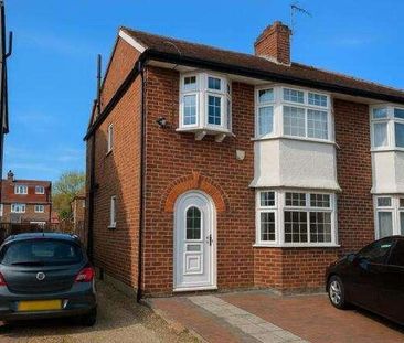 Methuen Road, Edgware, HA8 - Photo 1
