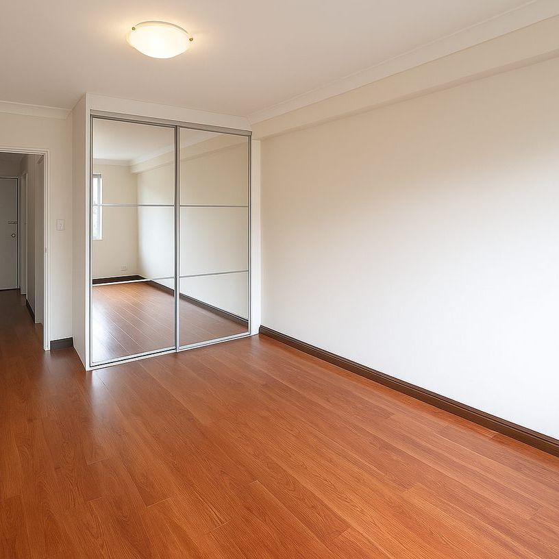 Spacious Two-Bedroom Apartment in a Prime Location - Photo 1