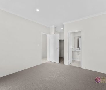 BRAND NEW 5-BEDROOM HOME IN LAKELANDS – MODERN LIVING AT ITS BEST! - Photo 4