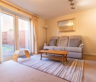 3 bedroom end of terrace house to rent - Photo 2