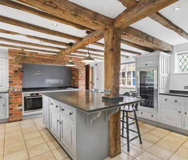 A magnificent country home close to Cobham, set within beautifully ... - Photo 6