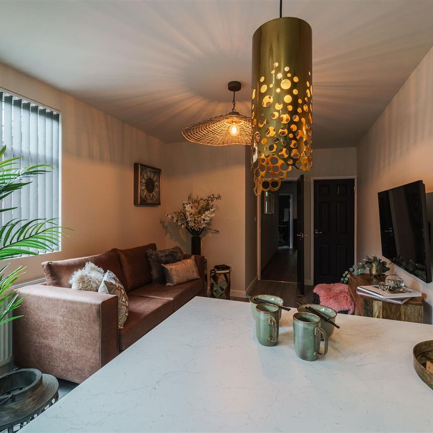 Holyhead Road, Spon End, CV1 - Photo 1